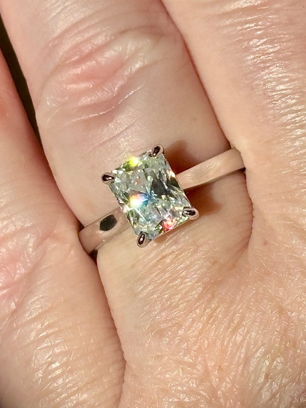 A certified 3ct radiant Moissanite solitaire in solid sterling silver and 18k! - Picture 4 of 16